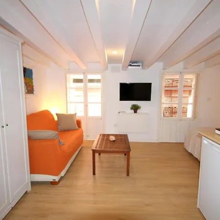 Loft In The Heart Of 아파트 *